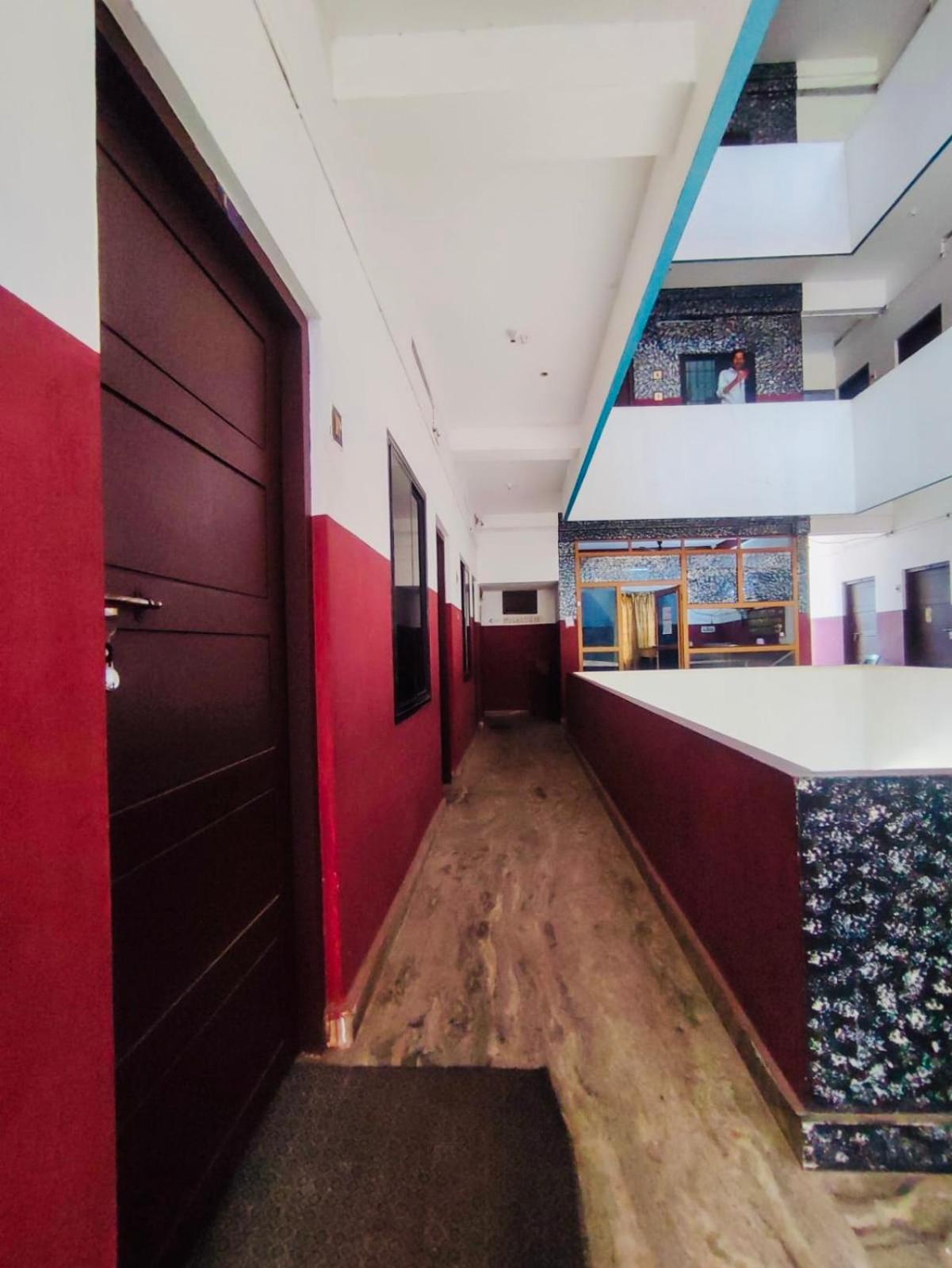 Omega Tourist Home Thrissur Εξωτερικό φωτογραφία